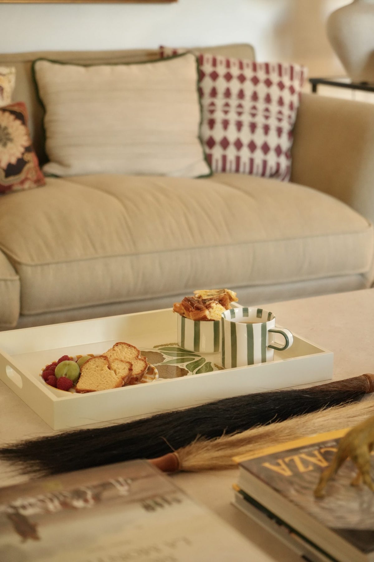 WALNUT TRAY